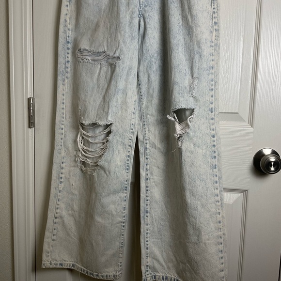 RSQ Wide Leg Jeans size 27 Women's Light Blue Distressed Jeans - Picture 2 of 8